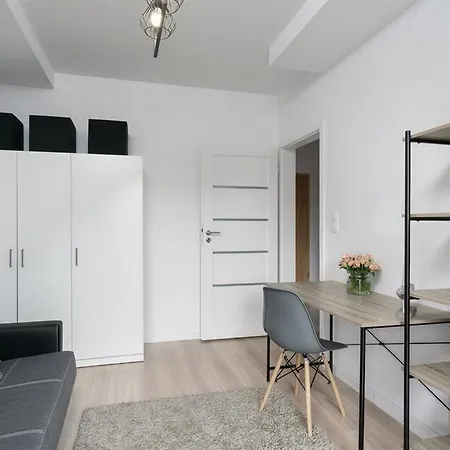 Elite Marine Cztery Oceany Apartment *